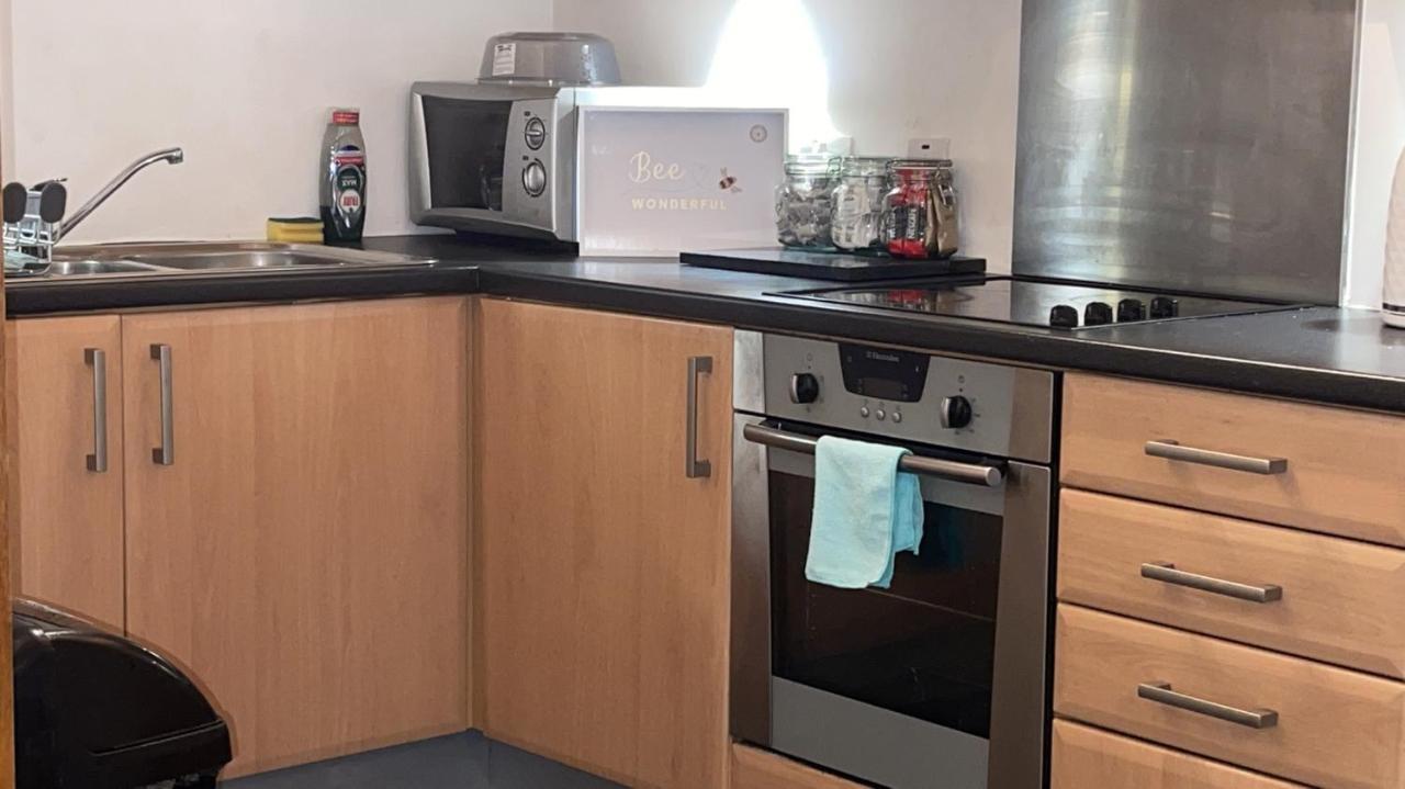Luxury 1 Bed Apartment With Parking Manchester Esterno foto
