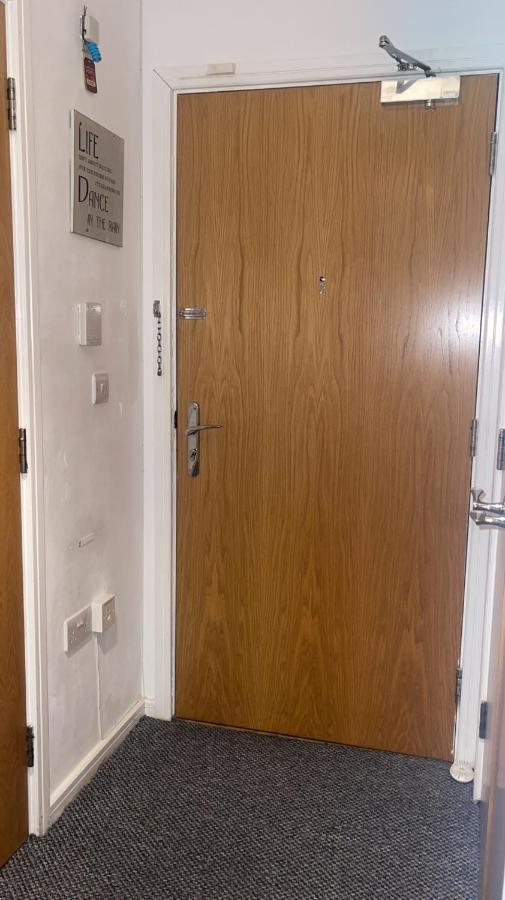 Luxury 1 Bed Apartment With Parking Manchester Esterno foto